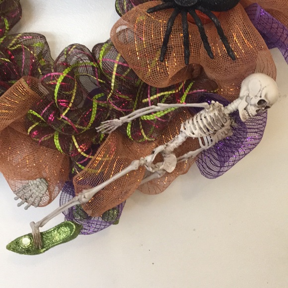 Halloween 25”Trick or Treat HandCrafted Wreath NEW - Picture 3 of 10